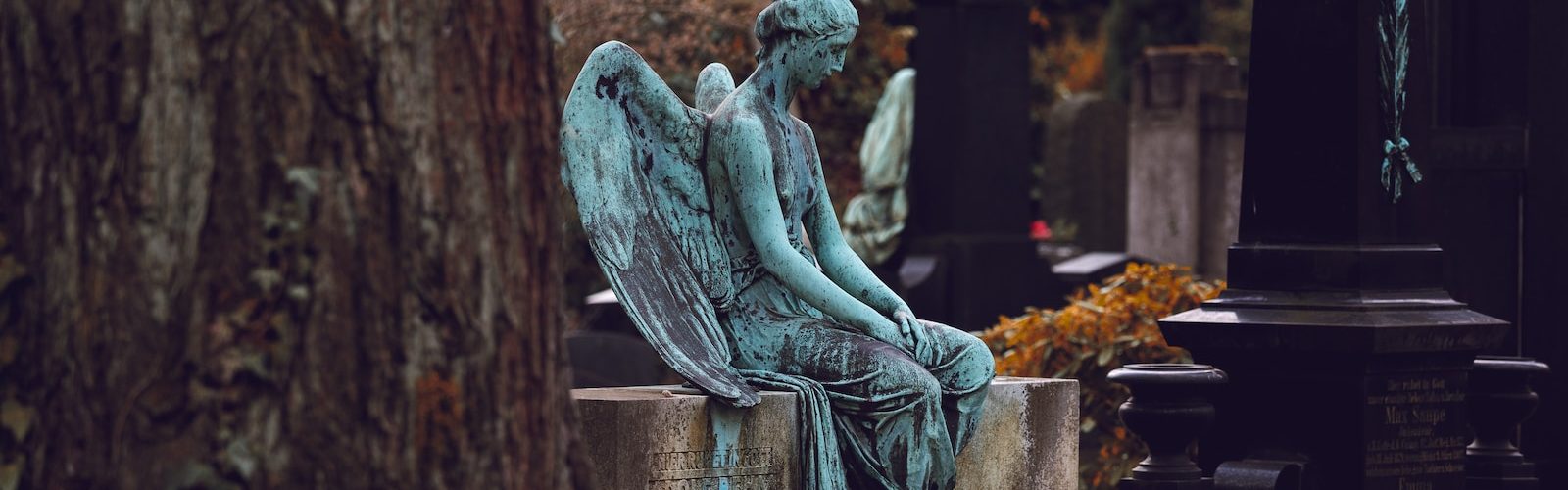 angel statue